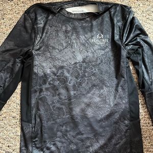 new without tags, realtree fishing long sleeve, size small